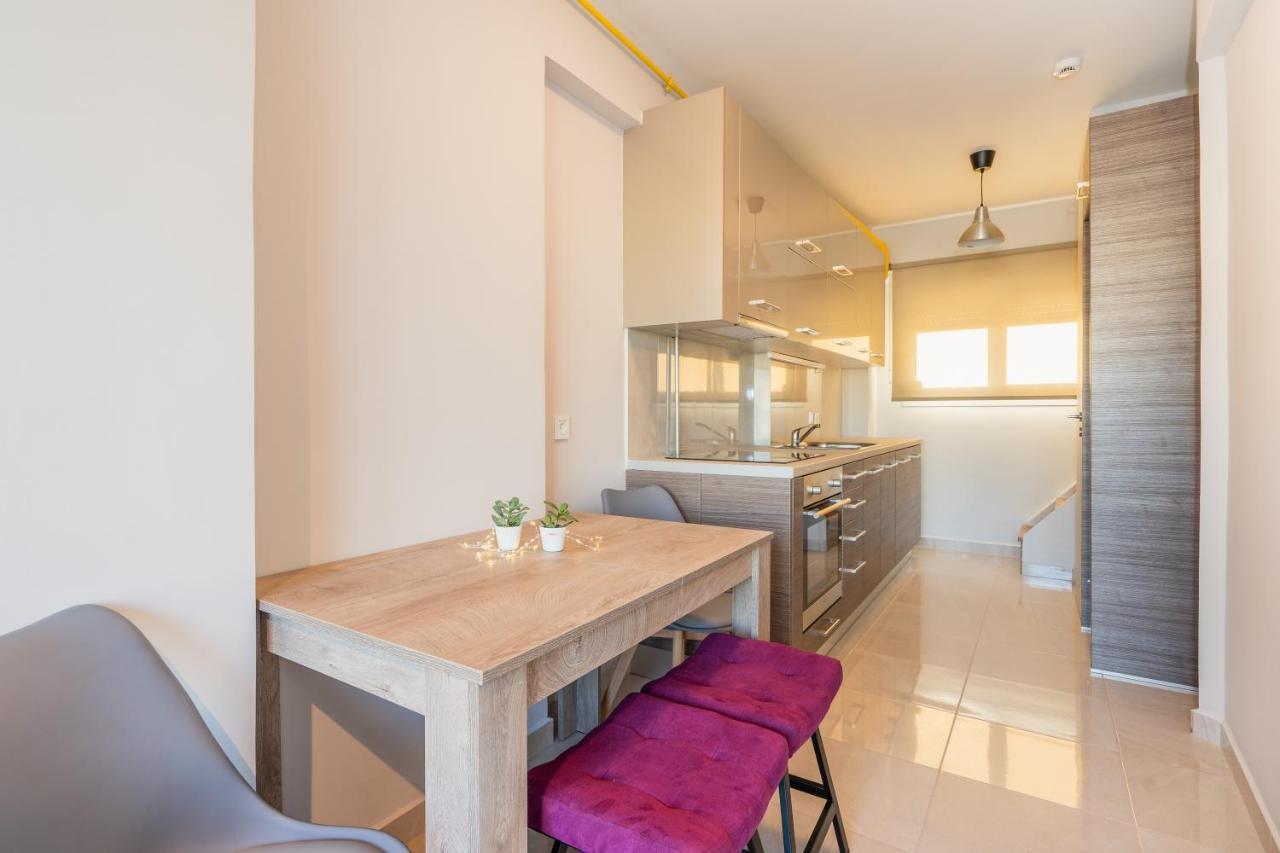 Apartamento Sunny Penthouse W/ Acropolis View Next To Metro Atenas Exterior foto