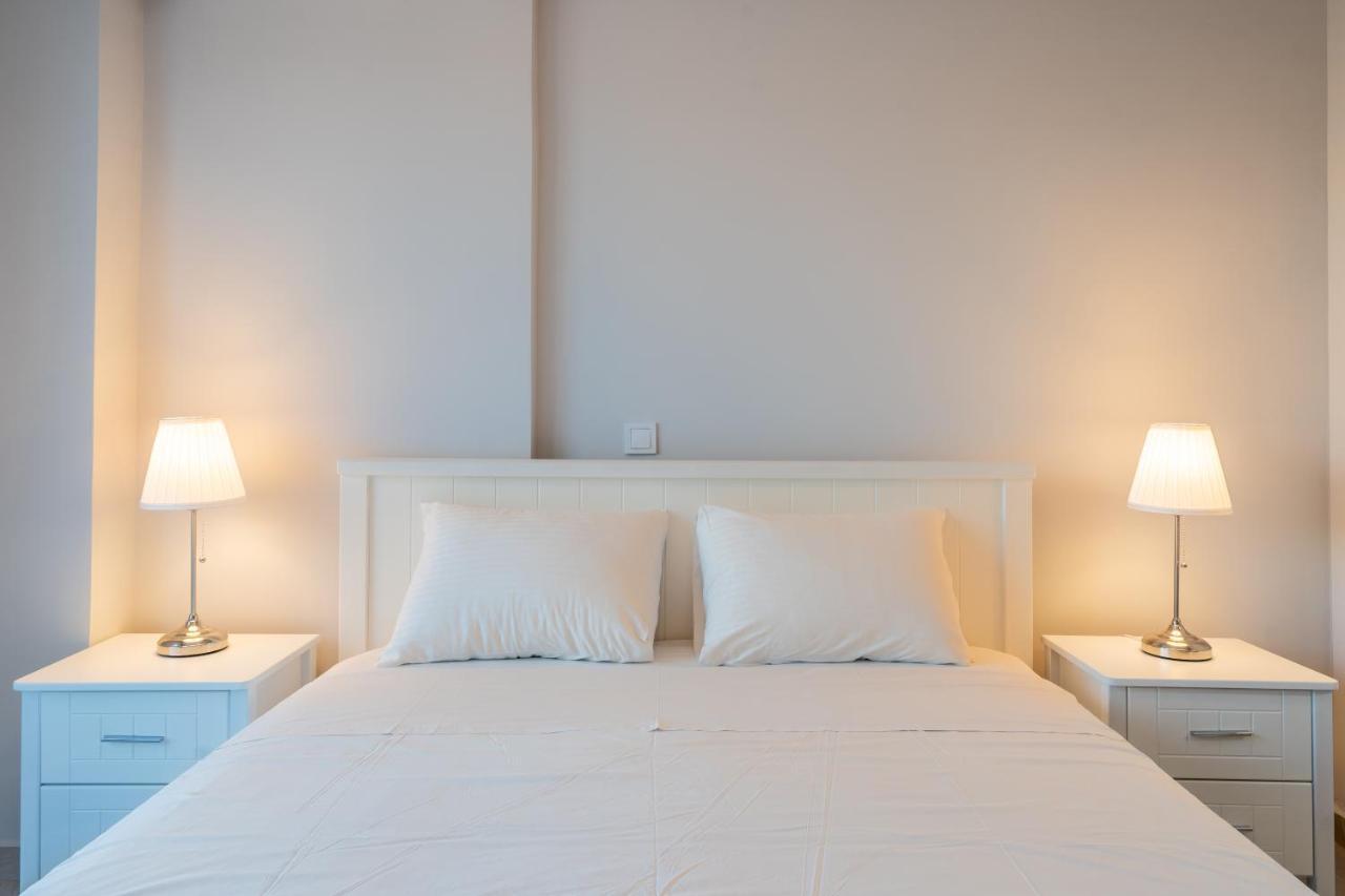 Apartamento Sunny Penthouse W/ Acropolis View Next To Metro Atenas Exterior foto